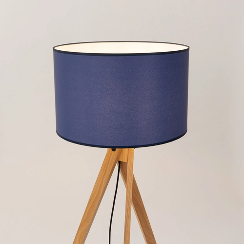 Stojací lampa do obýváku NATT moderní dřevěná modrá s textilním stínidlem 140 cm