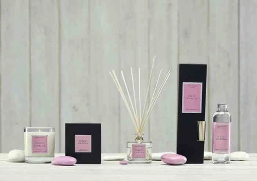 Vonná sójová svíčka Cereria Molla Santiago 230g ořechová do obýváku jako dárek