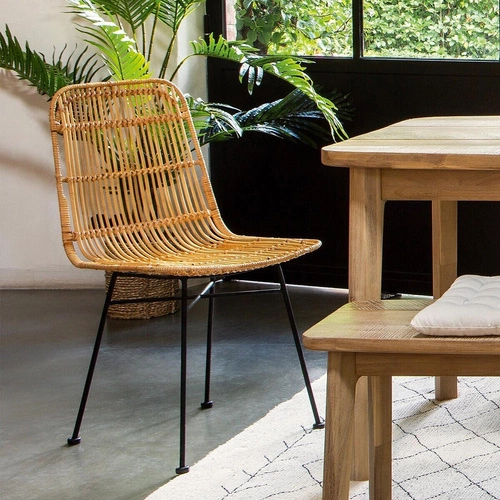 Ratanová boho židle Kubu s kovovými nohami do jídelny a obýváku Atmosphera přírodní