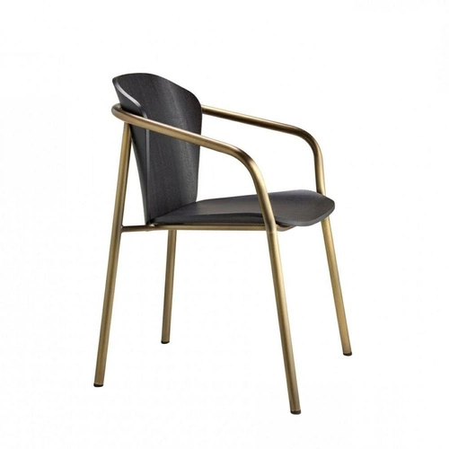 Jídelní dřevěná židle s područkami Finn SCAB Design moderní černá zlatá