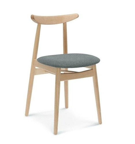 Jídelní židle Fameg Finn dřevěná čalouněná skandinávská na míru