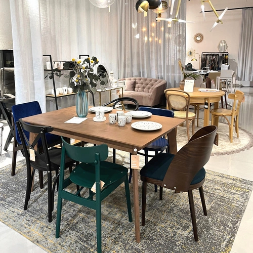 Dřevěná jídelní židle Fameg Nopp skandinávský styl, personalizovaná, prémiová