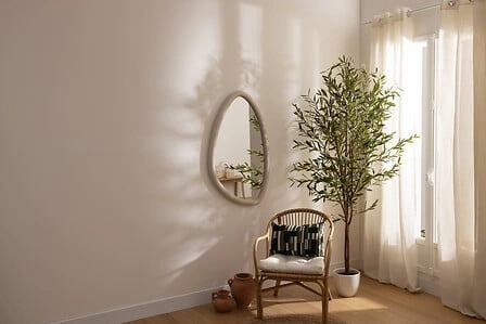 Zrcadlo Chesni oválná kapka v bílem rámu do předsíně 60x47 cm