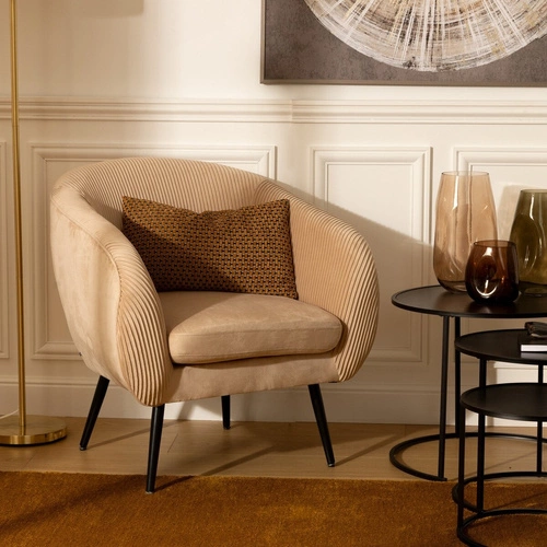 Křeslo Solaro z manšestrové látky v béžové barvě, skandinávský styl, s područkami