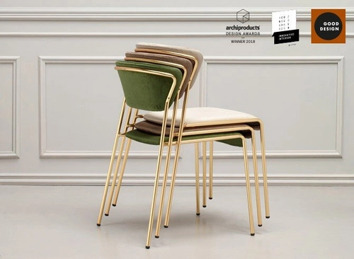 Čalouněná jídelní židle Lisa hnědá na zlatých nohách ve vintage stylu SCAB Design