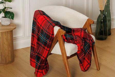 Přehoz na postel Brody červený kostkovaný, dekorativní, příjemný na dotek 130x170 cm Atmosphera