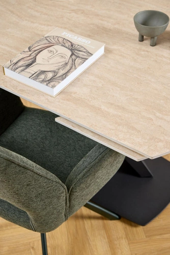 Otočná čalouněná jídelní židle Graham Actona zelená