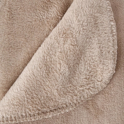 Měkká mikroflísová deka Atmosphera 180x230 cm béžová hřejivý pléd na pohovku