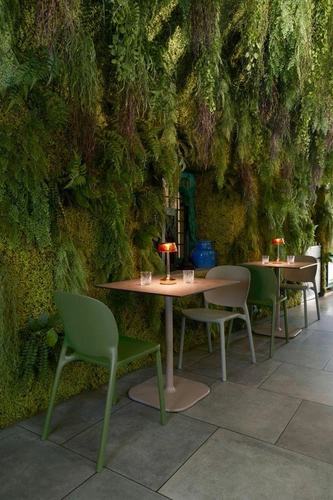 Zahradní plastová židle Hug SCAB Design olivová stohovatelná snadné čištění