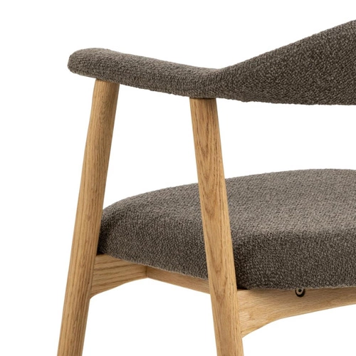 Čalouněná jídelní židle boho Addi Actona hnědý dub s područkami