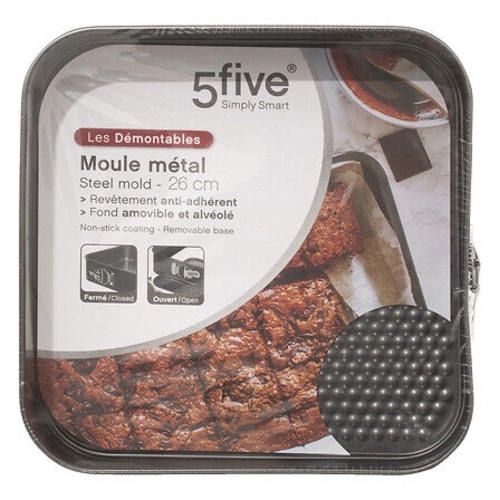 Pečicí forma s odnímatelným čtvercovým okrajem