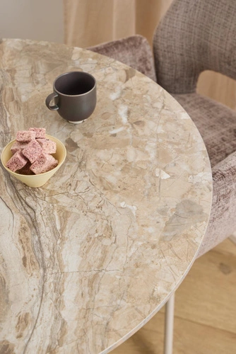 Kulatý jídelní stůl Malta Actona 90 cm hnědá béžová keramika moderní