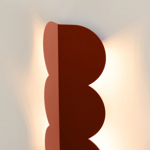 Nástěnné svítidlo BISCUIT moderní do obýváku v červené okrové barvě