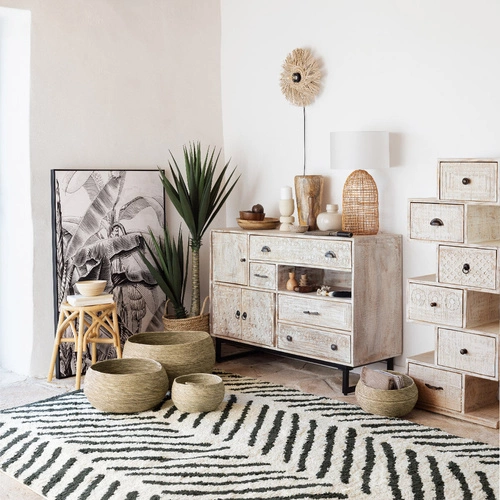 Orientální mangová komoda Ajay 115 cm béžová na černých lyžinách do obýváku Atmosphera