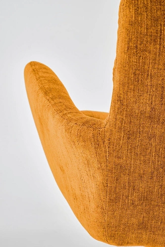 Otočená čalouněná židle Ophelia hořčicová s područkami do jídelny a obýváku moderní Intesi