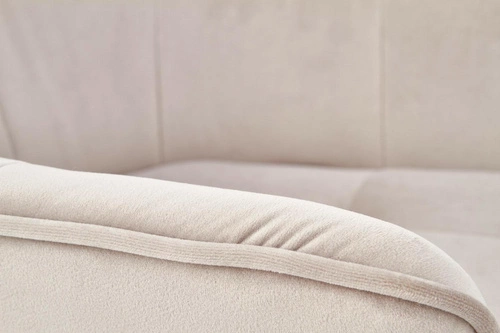 Čalouněná sametová jídelní židle Yorkshire béžová s područkami na lyžinách Intesi