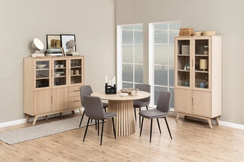 Čalouněná jídelní židle Becca šedá, moderní s černými kovovými nohami