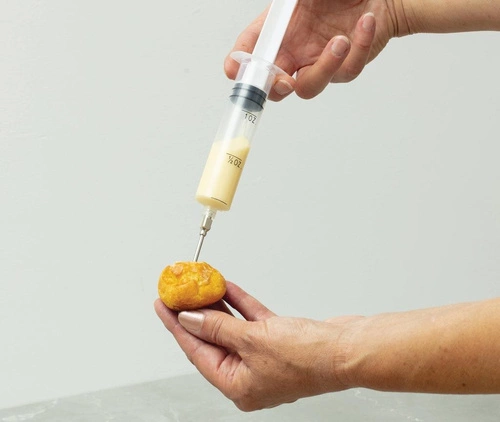 Stříkačka na plnění koblih/dortů