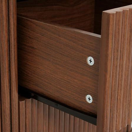 Noční stolek Atmosphera Wany 45 cm ořechový, 2 zásuvky, japandi/boho styl, elegantní frézované čelo