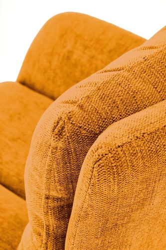 Otočená čalouněná židle Ophelia hořčicová s područkami do jídelny a obýváku moderní Intesi