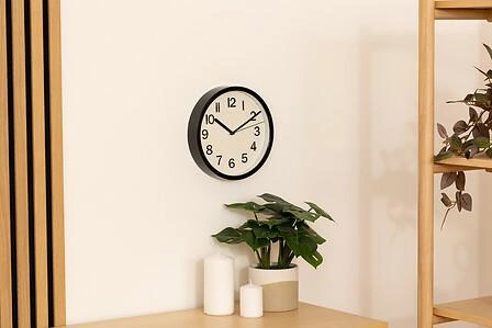 Nástěnné hodiny Loly 22 cm modré tiché moderní do obýváku a ložnice Atmosphera