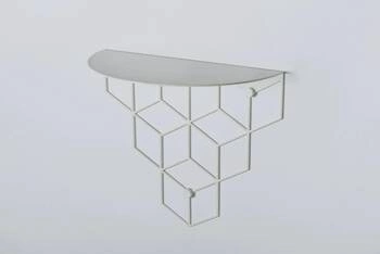 Bílá kovová oválná nástěnná police Stiga moderní do obýváku a kuchyně POLYHEDRA