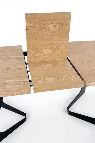 Rozkládací jídelní stůl Dovel 160–200 cm dub přírodní černé nohy moderní