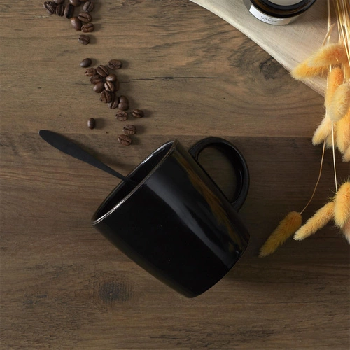 Keramický hrnek Lisere Dore Intesi 400 ml černý moderní na kávu nebo čaj