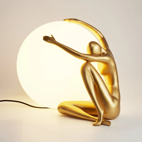 Moderní stolní lampa WOMAN-1 zlatá 47 cm Step into Design do obýváku a ložnice