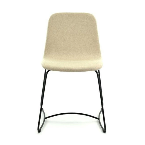 Čalouněná jídelní židle Hips Fameg moderní buková na kovových lyžinách do jídelny a obýváku