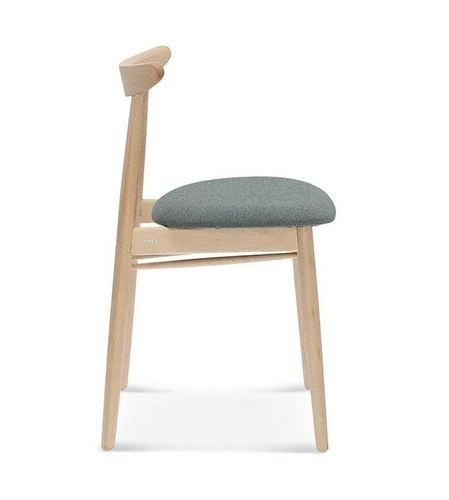 Dřevěná jídelní židle Fameg Finn čalouněná skandinávský styl na míru