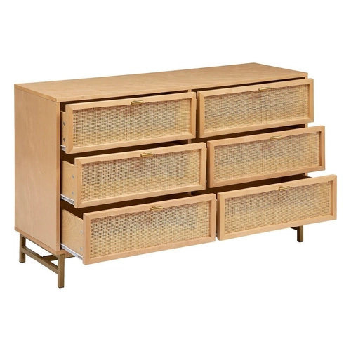 Moderní ratanová komoda Rayo 120 cm se zásuvkami na zlatých nohách do obýváku Atmosphera