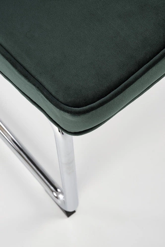 Čalouněná sametová židle Nelson Intesi zelená glamour na lyžinách do jídelny a obýváku