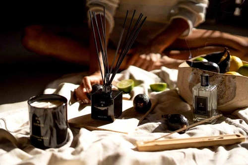 Sojová vonná svíčka Cereria Molla Fig and Citrus XL černá do obýváku 600g