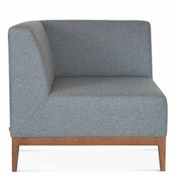 Kožené rohové křeslo Snug FAMEG do obýváku moderní skandinávský bukové dřevo