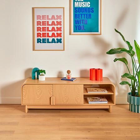 Moderní komoda Lee s policemi 100 cm skandinávská bříza do obýváku Atmosphera