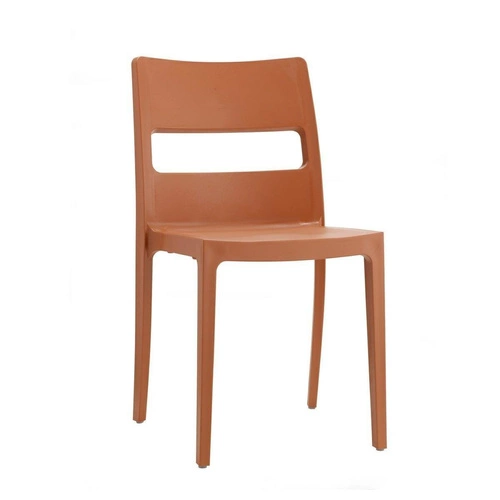Zahradní stohovatelná plastová židle Sai SCAB Design oranžová na zahradu a do banketové síně