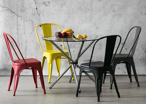 Kovová židle Paris černá industriální do jídelny a kuchyně D2.DESIGN stohovatelná