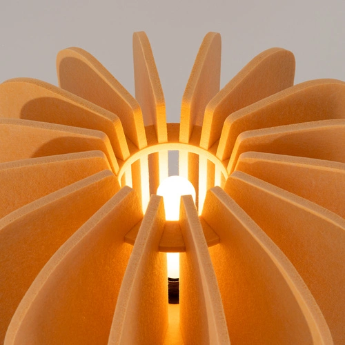 Moderní stojací lampa MULA 45 žlutá s plstěným stínidlem do obýváku