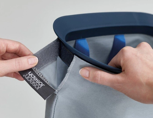 Joseph Joseph Tota moderní dvoukomorový koš na prádlo 60 l s víkem do koupelny černý