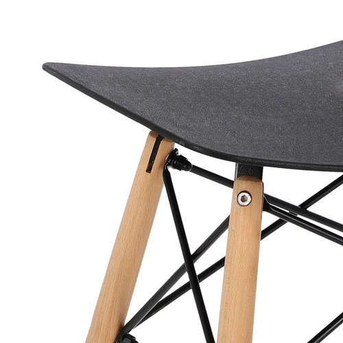 Černá moderní stolička do předsíně s dřevěnými nohami Pixel Simplet Intesi