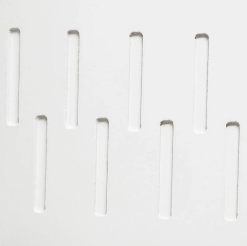 Skandinávský bílý kulatý konferenční stolek z masivu s úložným prostorem do obýváku Atmosphera