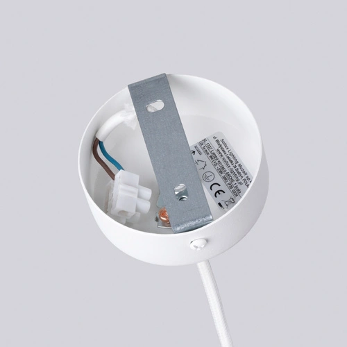 Moderní závěsné svítidlo ARCHE 1 bílé s nastavitelnou výškou nad jídelní stůl do obýváku a kuchyně