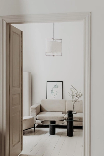 Kulatý konferenční stolek TYK 630 se zrcadlovou deskou, černý dub, moderní do obýváku NORDIFRA