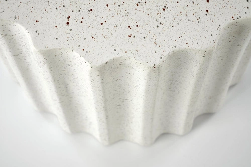 Kulatý bílý konferenční stolek Raffa malý moderní do obýváku Intesi