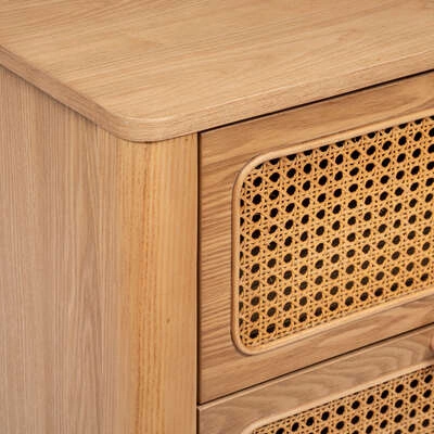 Komoda se zásuvkami Tira Atmosphera ratanová dřevěná 55 cm boho do ložnice a obýváku