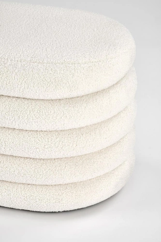 Lavice se schránkou Lessi krémová bouclé do předsíně a ložnice v boho stylu