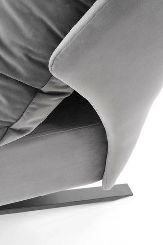 Odpočinkové křeslo Varis šedý samet skandinávský do obýváku Intesi elegantní a pohodlný