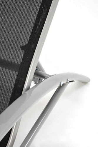 Sada 2 zahradních lehátek s opěrkou a stolkem Garith moderní černá Intesi na terasu