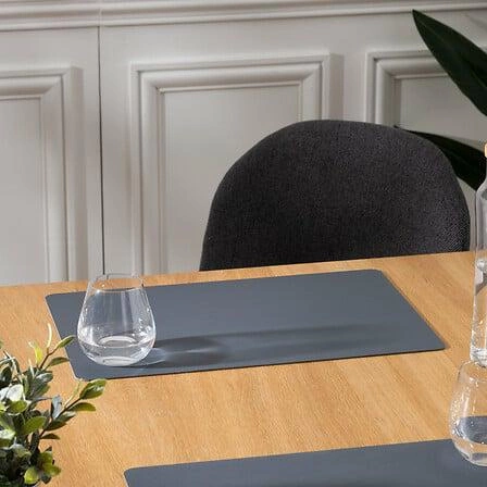 Šedá obdélníková prostírka Tenor 45x30 cm do moderní kuchyně, odolná proti skvrnám